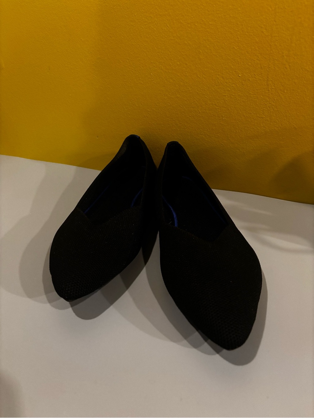 Women’s Black Slip-On Pointed Flats0725